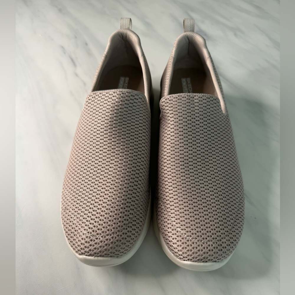 Women’s Skechers Go Walk Beige slip on sneakers | size 10